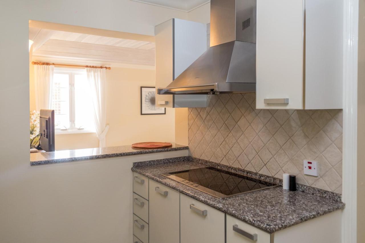White Sands Beach Condos Крайст Чърч Екстериор снимка