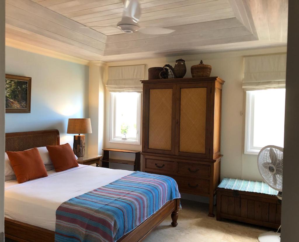 White Sands Beach Condos Крайст Чърч Екстериор снимка