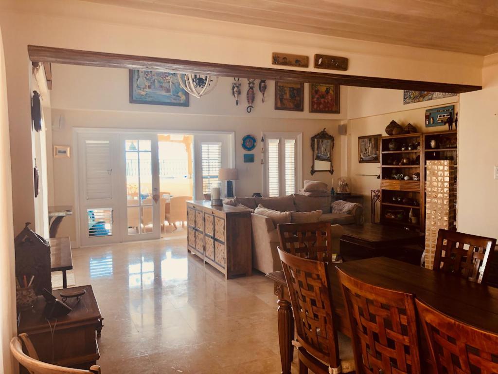 White Sands Beach Condos Крайст Чърч Екстериор снимка